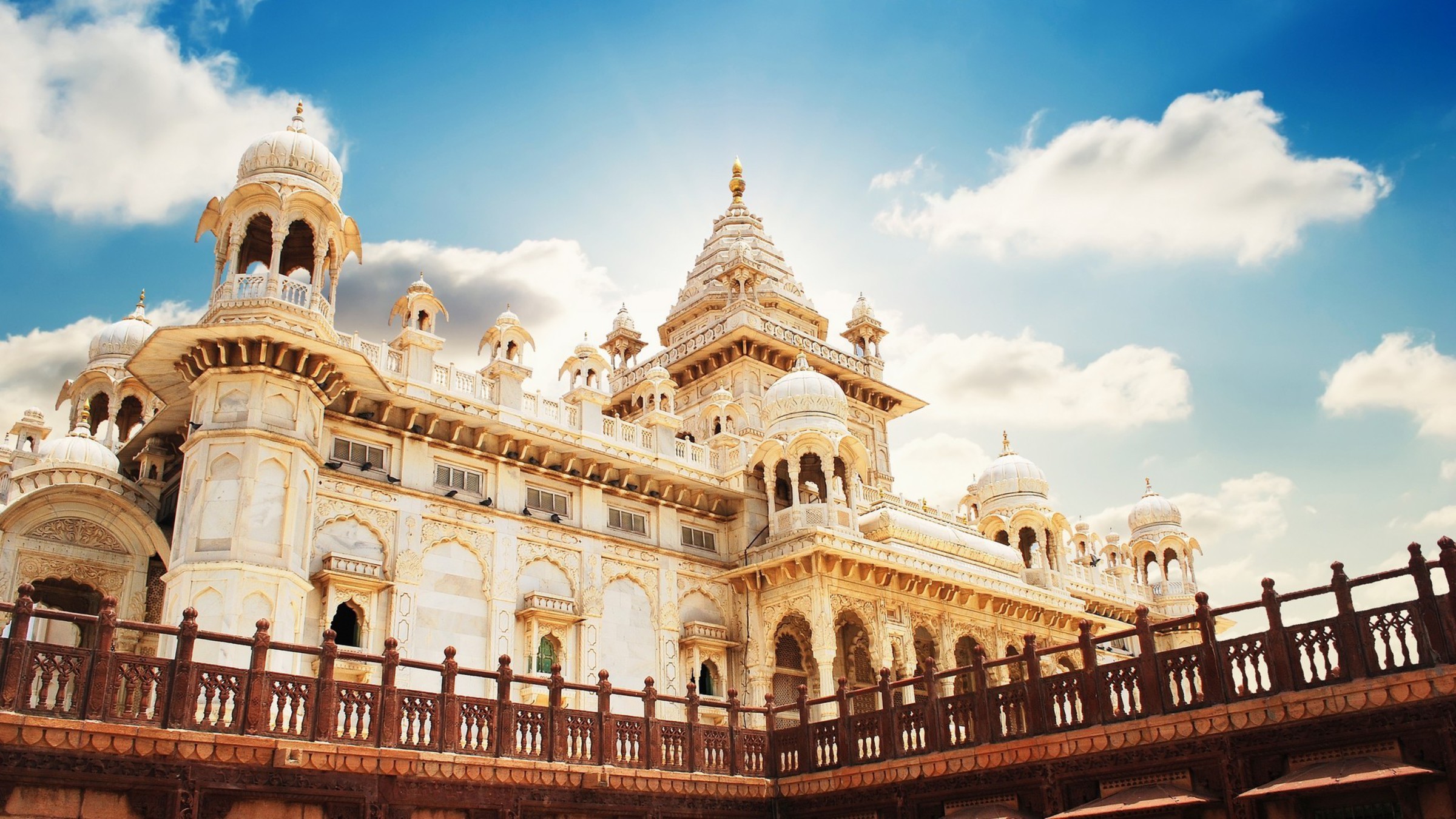 Star Valley Tours - Premium Travel Services in Jaipur with luxury vehicles and professional drivers